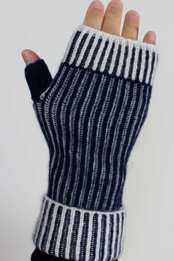 Oats &amp; Rice Marine Navy Cashmere Hand Warmer Gloves OR25-G03, worn, back of hand