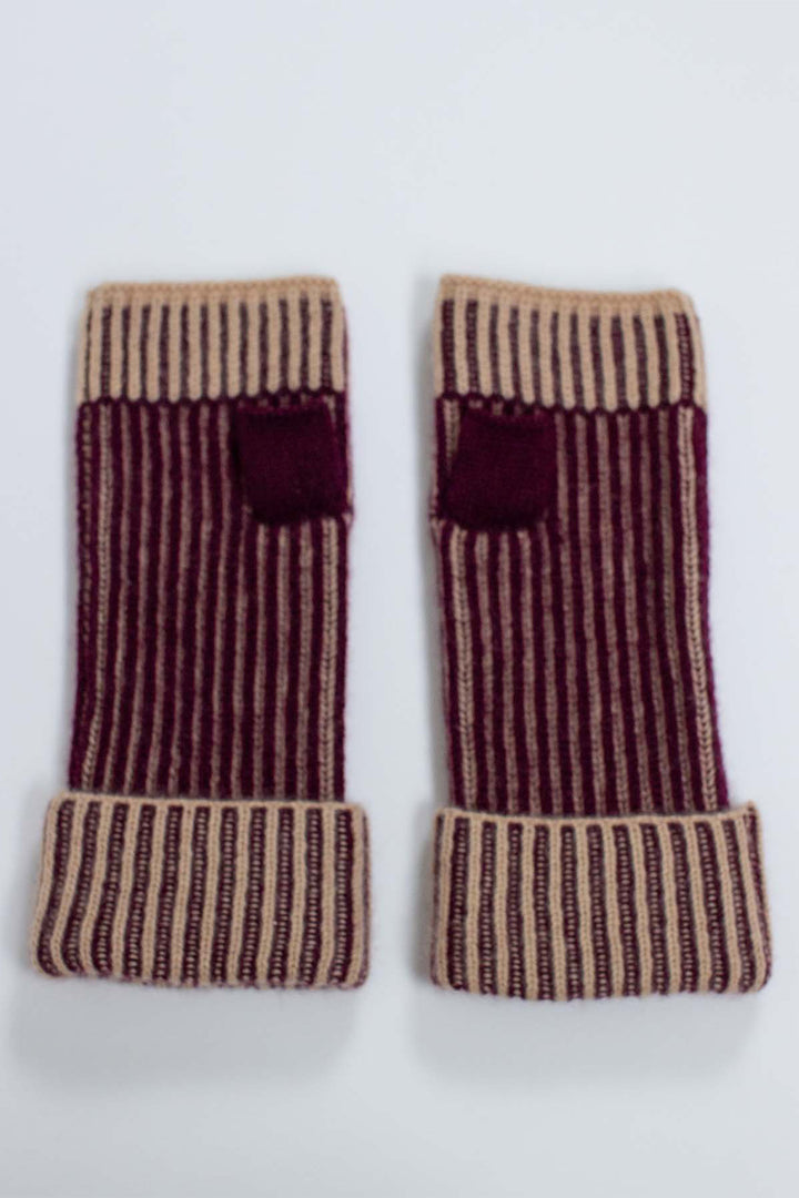 Oats &amp; Rice Marine Wine Red Cashmere Hand Warmer Gloves OR25-G03, flat lay of the pair