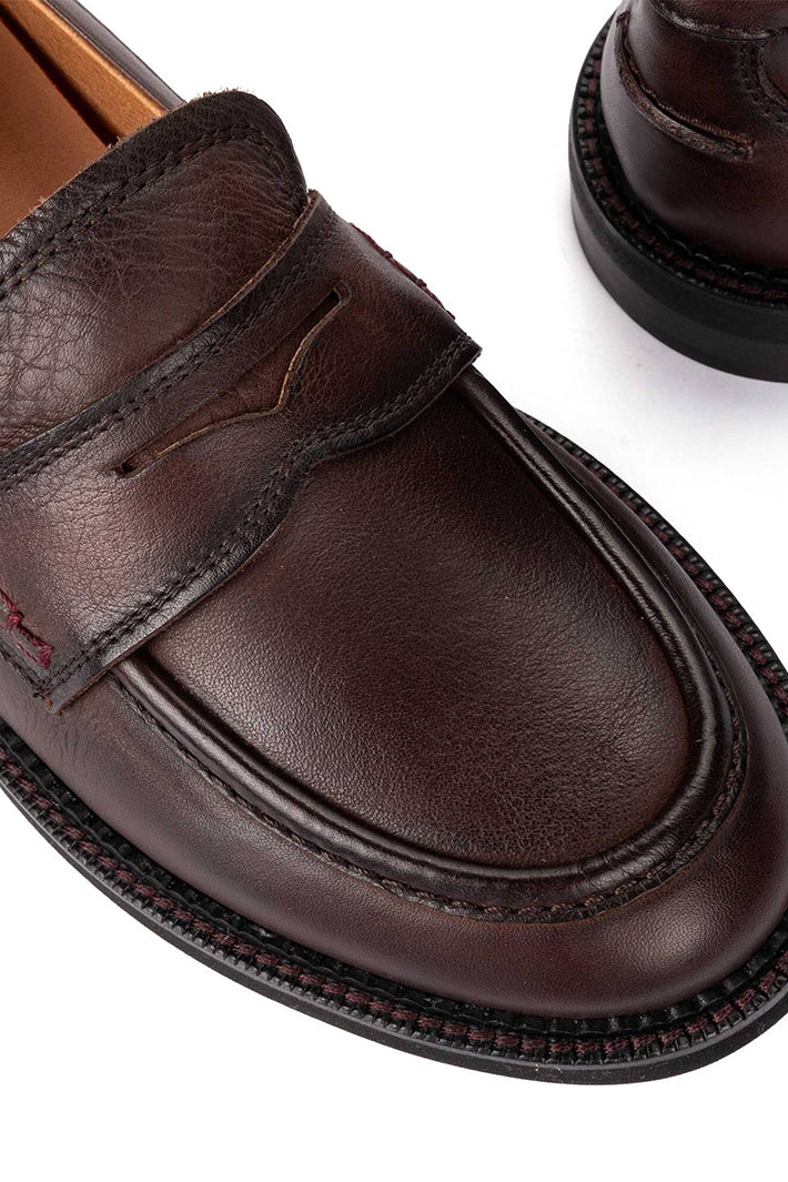 Pikolinos Deva Caoba Brown Leather Penny Loafers W2L-3959, detail close-up