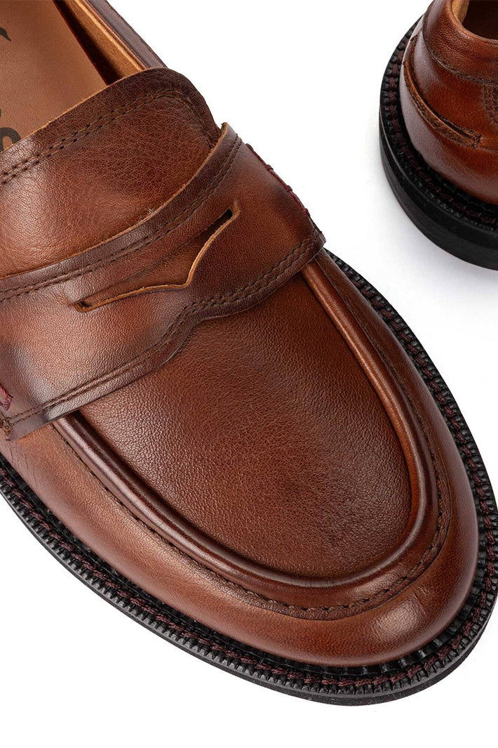 Pikolinos Deva Cuero Brown Leather Penny Loafers W2L-3959, detail close-up
