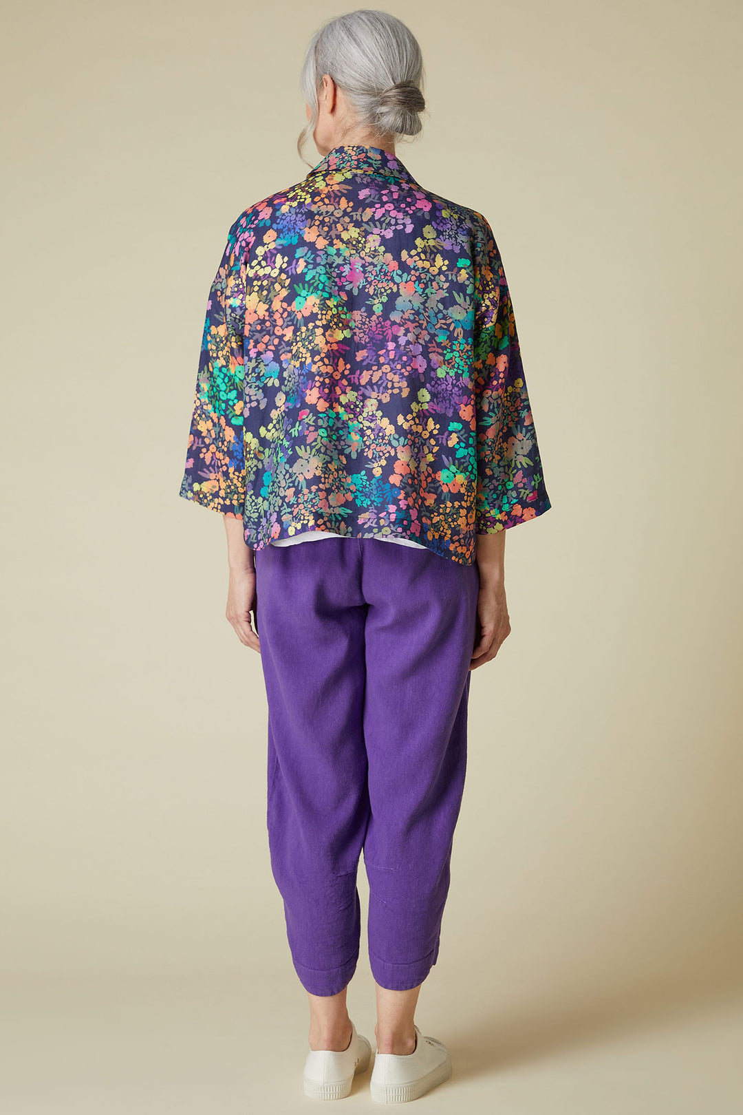 Sahara JFT5175-RSFL Navy Multicolour Scattered Floral Linen Shirt - Shirley Allum Boutique