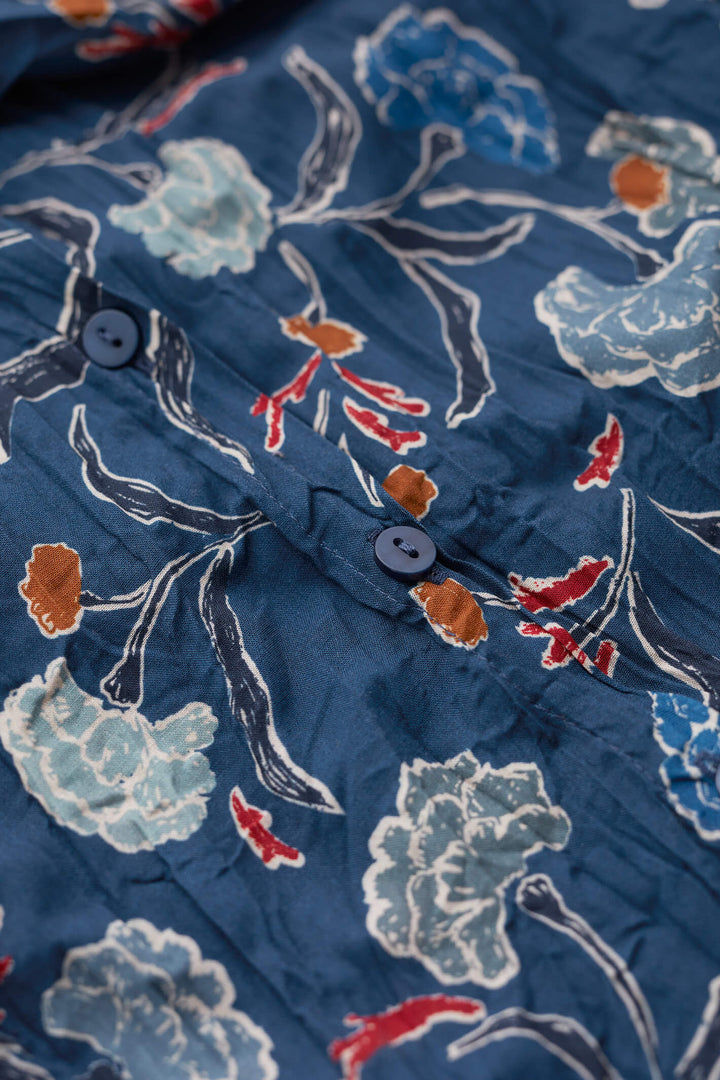 Seasalt 295 Larissa Light Squid Blue Smudged Carnation Print Shirt - Shilrey Allum Boutique