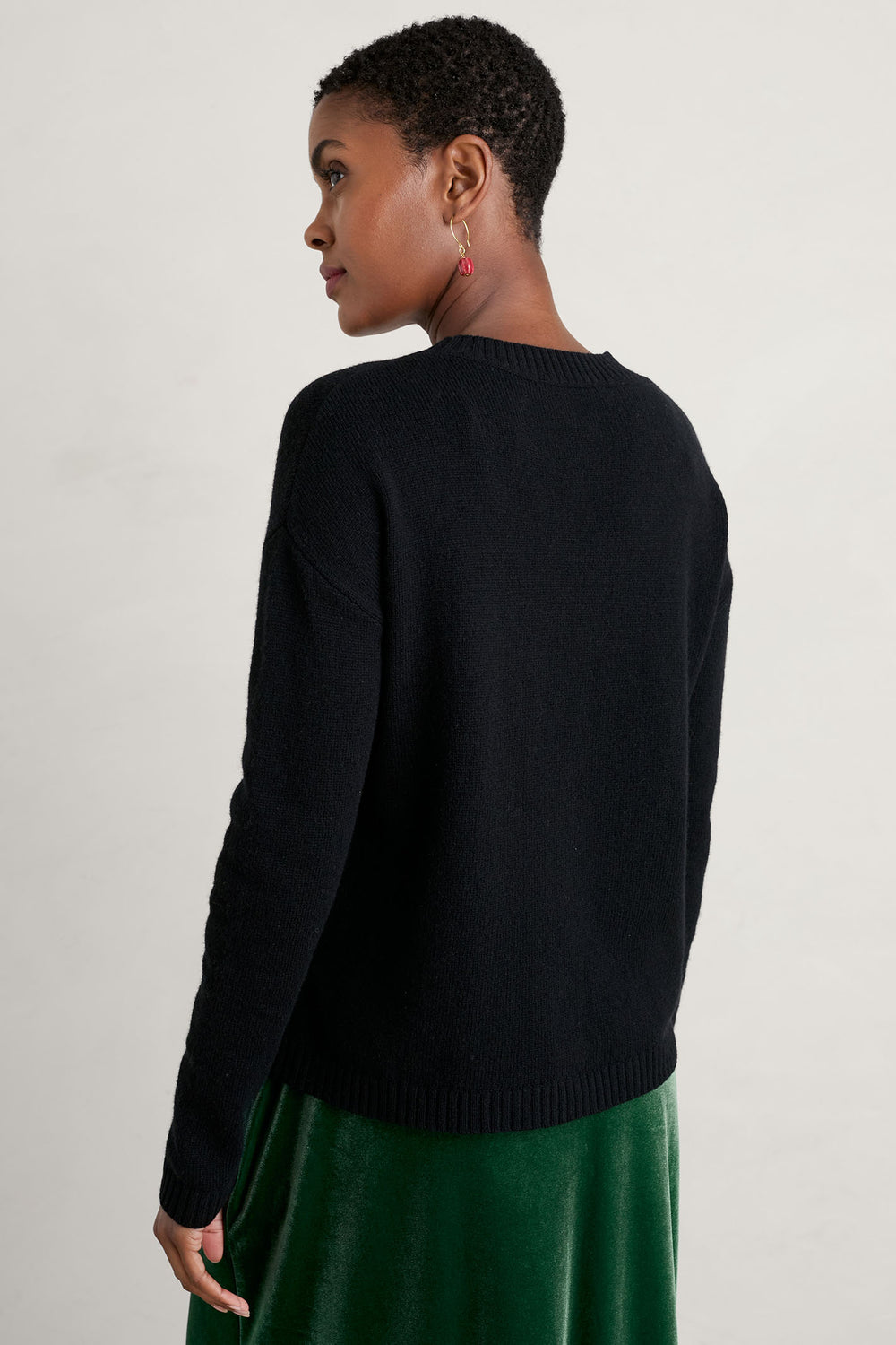 Seasalt 376 Derowen Black Paper Rose Onyx Jumper - Shirley Allum Boutique