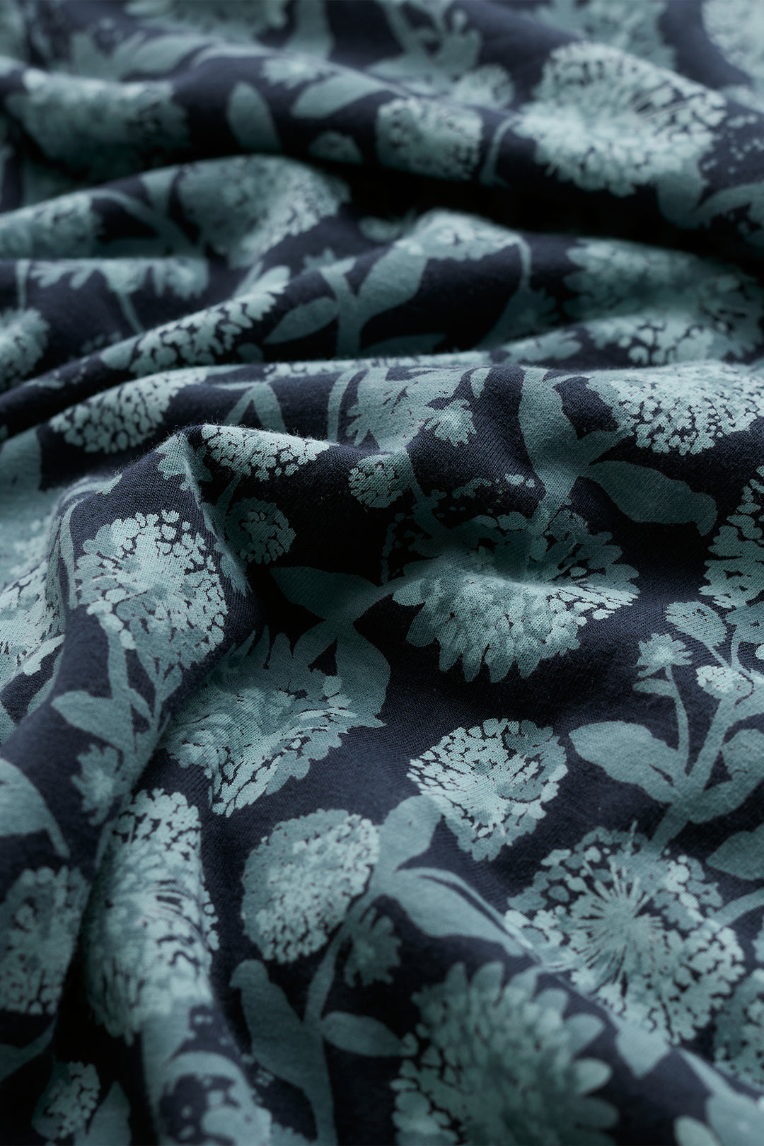 Seasalt Cornwall Emily Allium Flowers Lichen Navy Dress, print close up