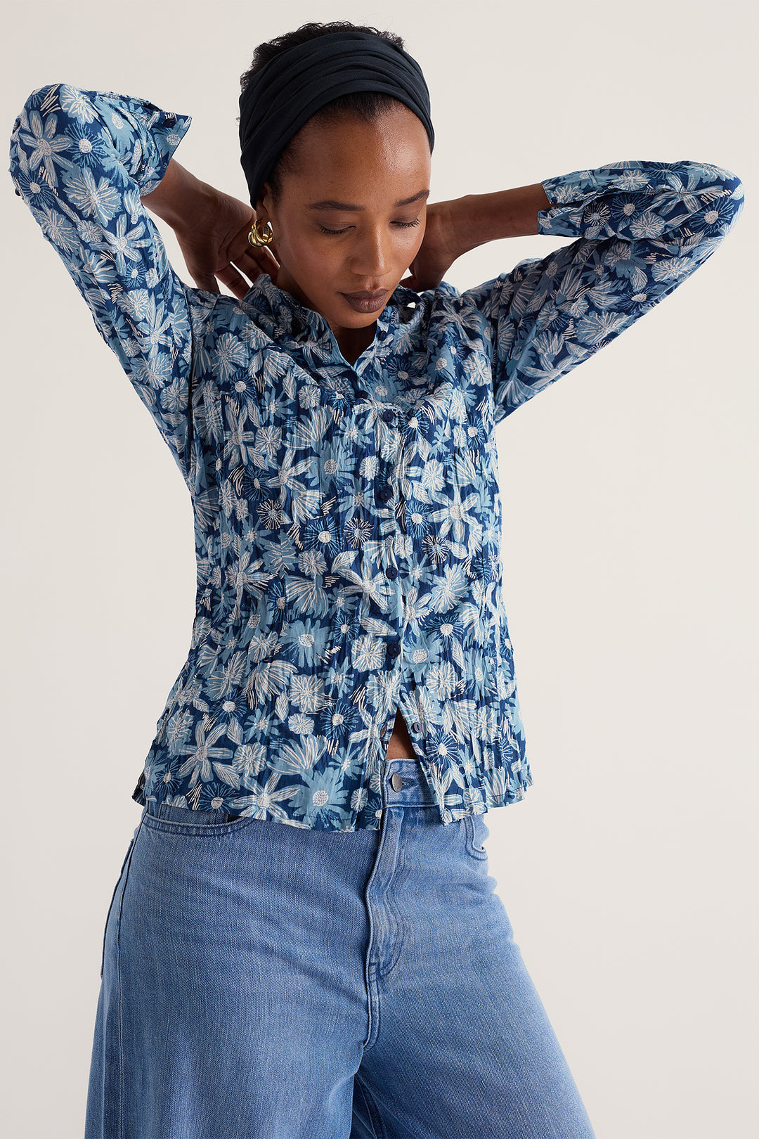 Seasalt Cornwall Larissa Sketchbook Blooms Marine Blue Shirt WM39616 38423, front view on model showing the button front and collar