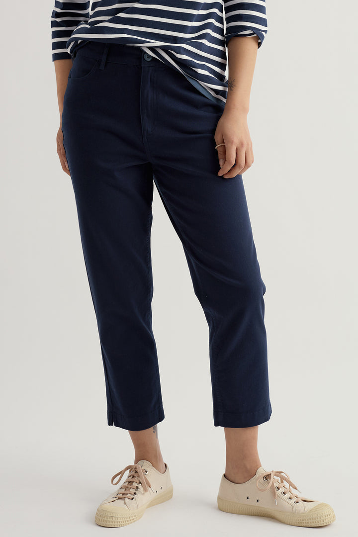 Seasalt WM38255-23059 Albert Quay Maritime Navy Crop Trousers