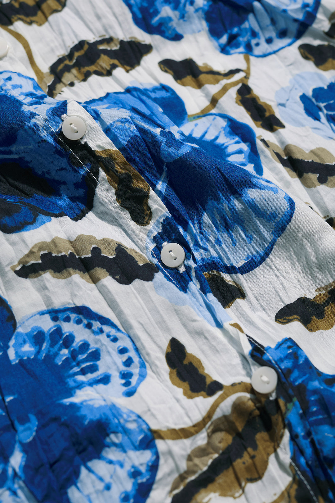 Seasalt WM39616-37229 Blue Spring Pansy Chalk Larissa Shirt