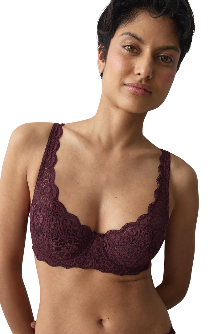 Triumph Amourette WHP Claret Red Bra, lace detail