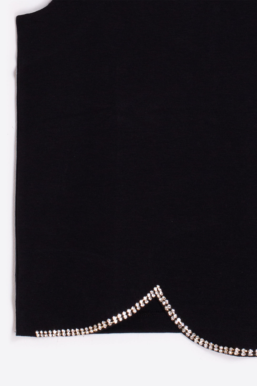 Vilagallo 33261 Black Scalloped Hem Sleeveless Top