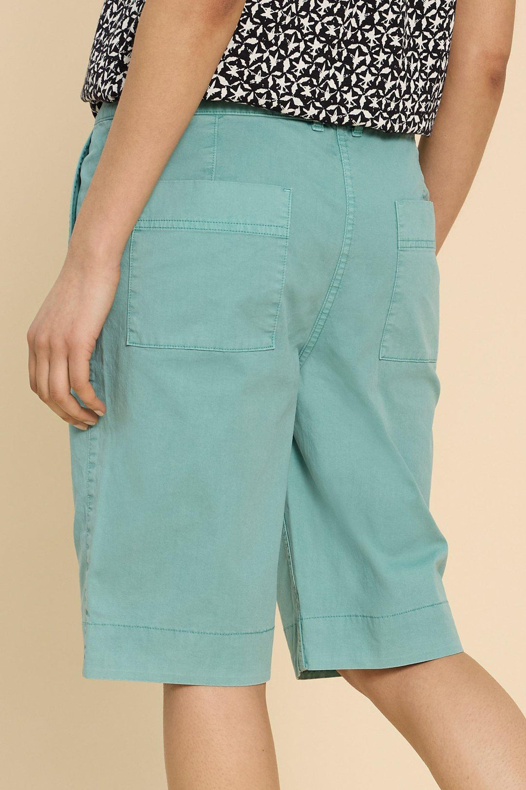 White Stuff 440946 Hayley Mid Teal Organic Chino Shorts - Shirley Allum Boutique