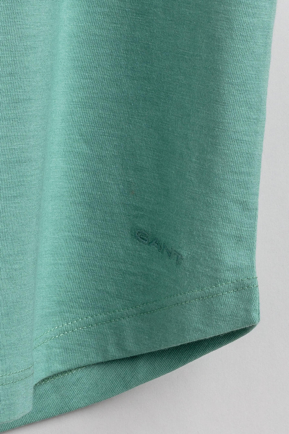 Gant 4202447 Peppermint Short Sleeve V-Neck Top - Shirley Allum