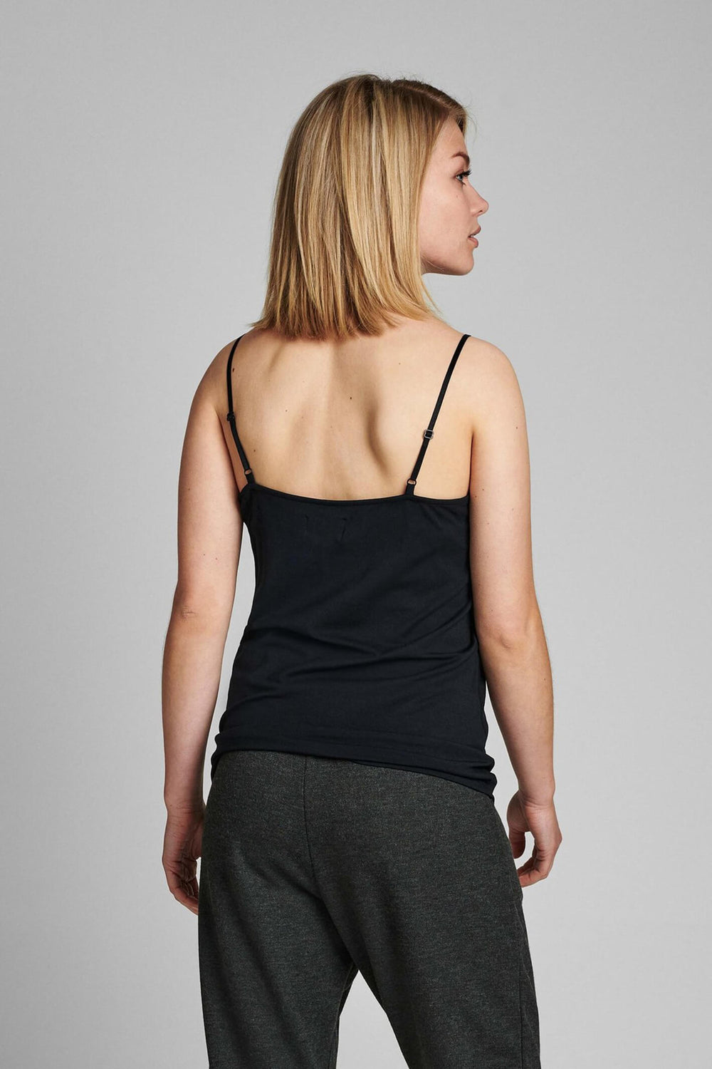 Numph 700272 Nubowie Black Singlet 0000 Caviar Cami - Shirley Allum