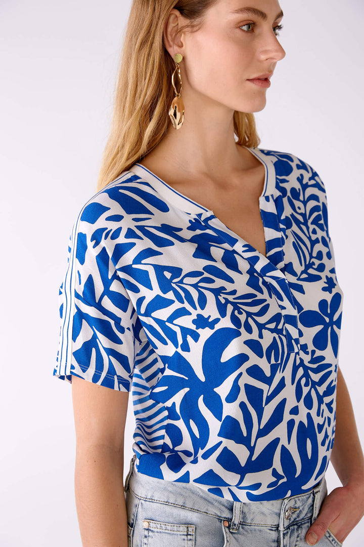 Oui 78795 Blue & White Print Split Neck Short Sleeve Top - Shirley Allum Boutique