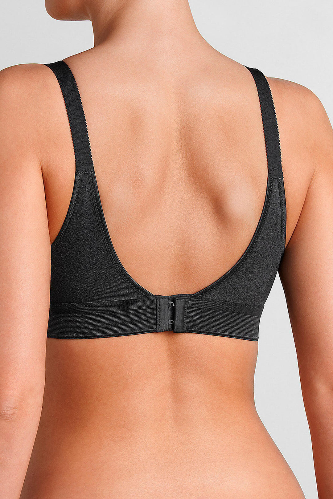 Triumph 10006486 0004 Triaction Workout N Black Sports Bra - Shirley Allum Boutique